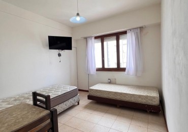 ALQUILER ESTUDIANTES 2026/ MARZO A DICIEMBRE - UN AMBIENTE - LUMINOSO