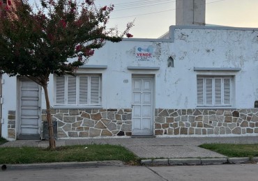 EN VENTA CASA A RECICLAR