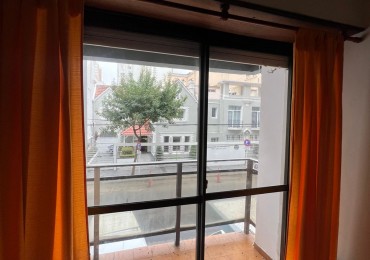 ALQUILER 24 MESES - DEPTO DOS AMBIENTES CON PATIO Y BALCON - PLAZA COLON