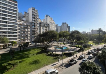 VENTA - SEMIPISO 5 AMBIENTES - DOS COCHERAS - CENTRO