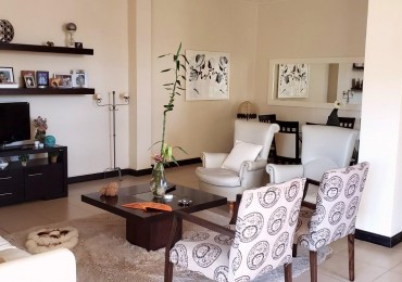VENTA - PISO CUATRO AMBIENTES - LA PERLA
