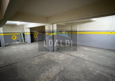 COCHERA EN VENTA - PLAZA COLON